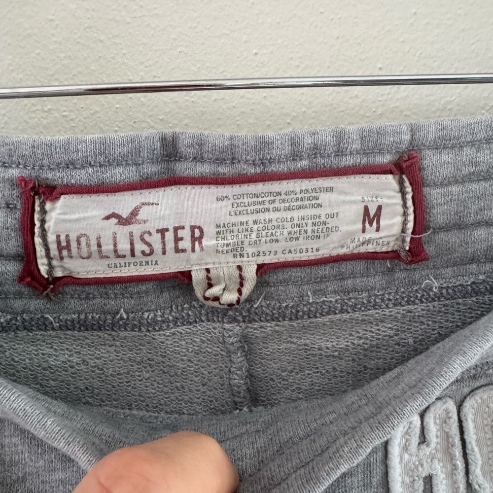 Early 2000s y2k Hollister low rise bird logo shortie short medium - Picture 5 of 10